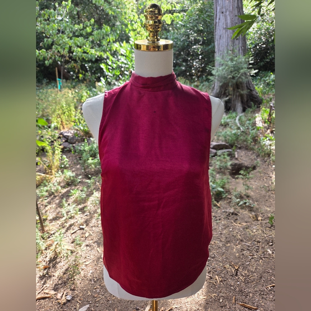 Lulus Elegant Sleeveless Red Satin‎ Bow Top